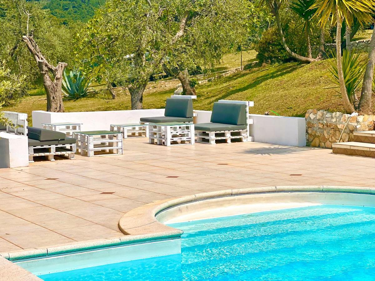 Poggio Di Luna B&B Relais Пешичи Екстериор снимка